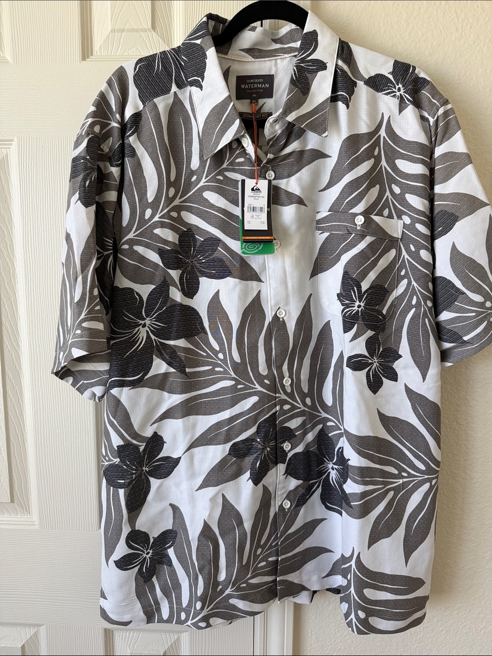 Quicksilver Gray & White Tropical Print Shirt